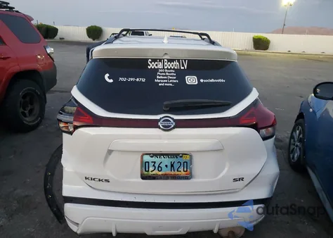 2021 Nissan Kicks Sr z USA, uszkodzony, nr VIN 3N1CP5DVXML515790